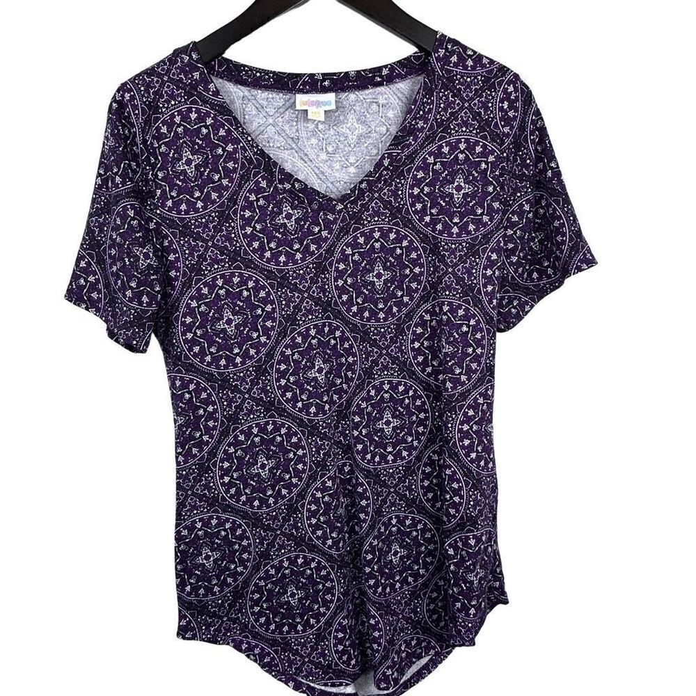 NWOT LuLaRoe Iris tee size xxs